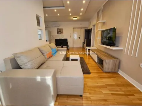 Rent, three bedroom apartment, 61m², Južni Bulevar, Vračar Sve Podlokacije - image 9