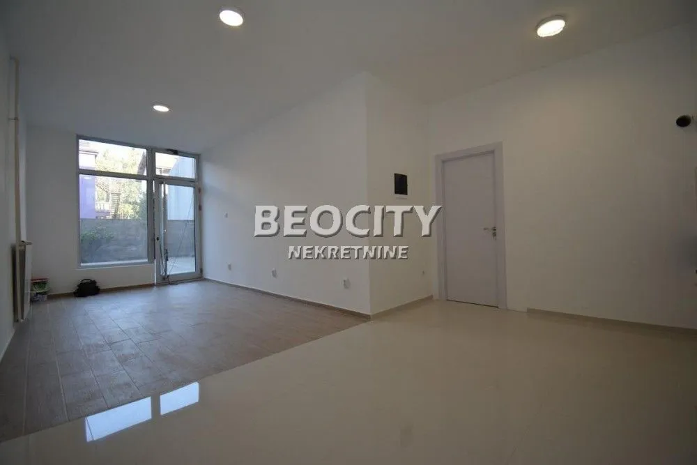 Sale, office space, 30m², Đeram Pijaca, Beograd