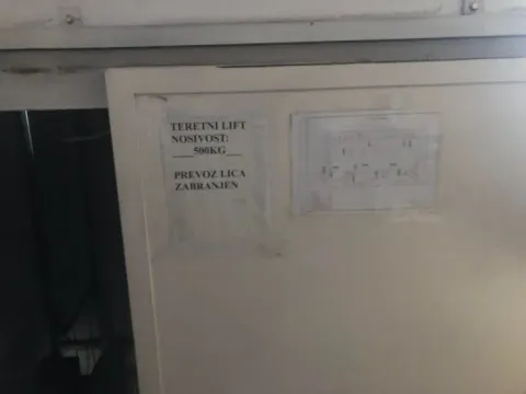 Izdavanje, poslovni prostor, 280m², Altina, Beograd - image 6