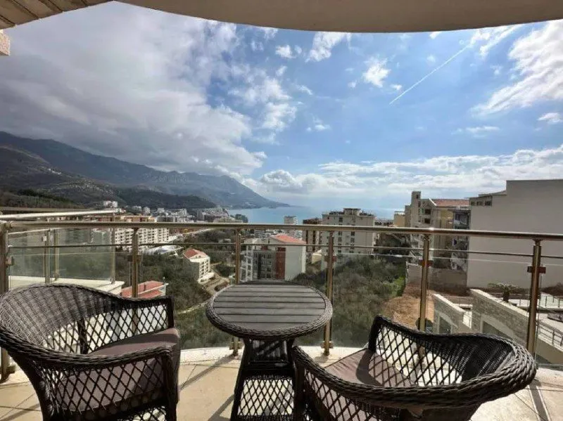 Sale, two bedroom apartment, 131m², Bečići, Budva