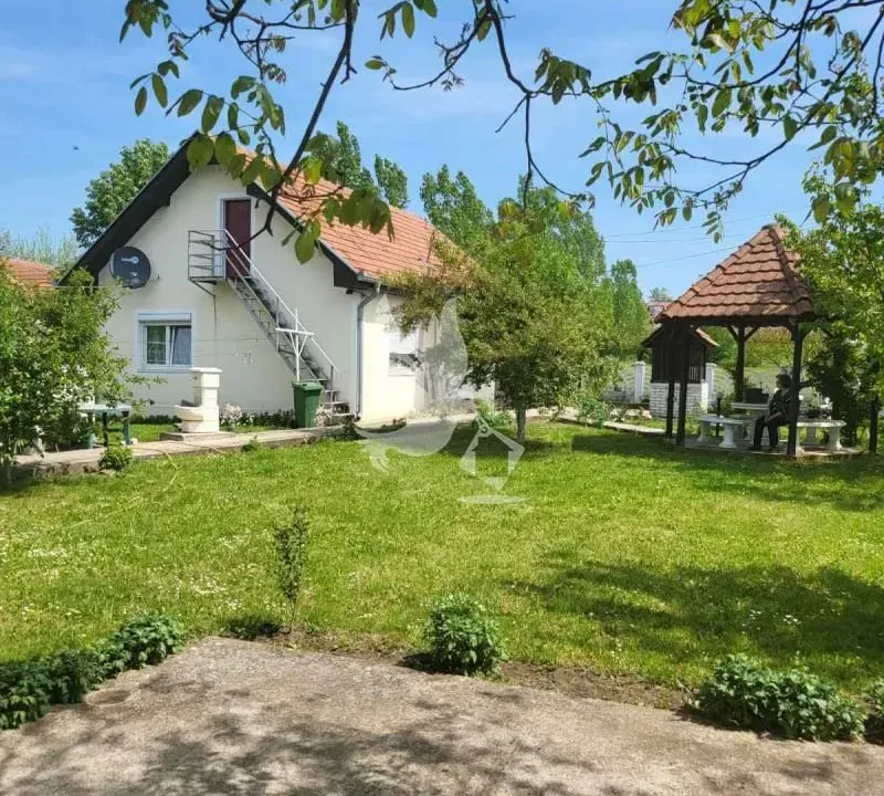 Sale, house, 91m², Centar Sve Podlokacije, Beograd