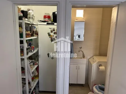 Prodaja, trosoban stan, 82m², Zemun Gornji Grad, Zemun Sve Podlokacije - image 12