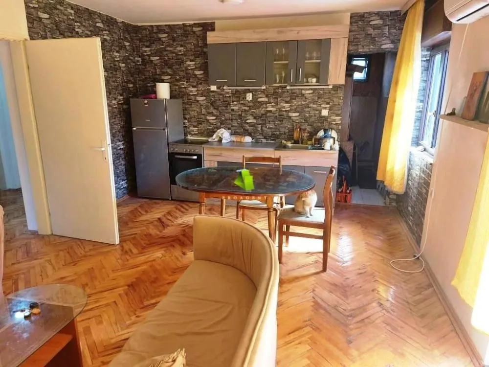 Prodaja, kuća, 300m², Palilula, Niš