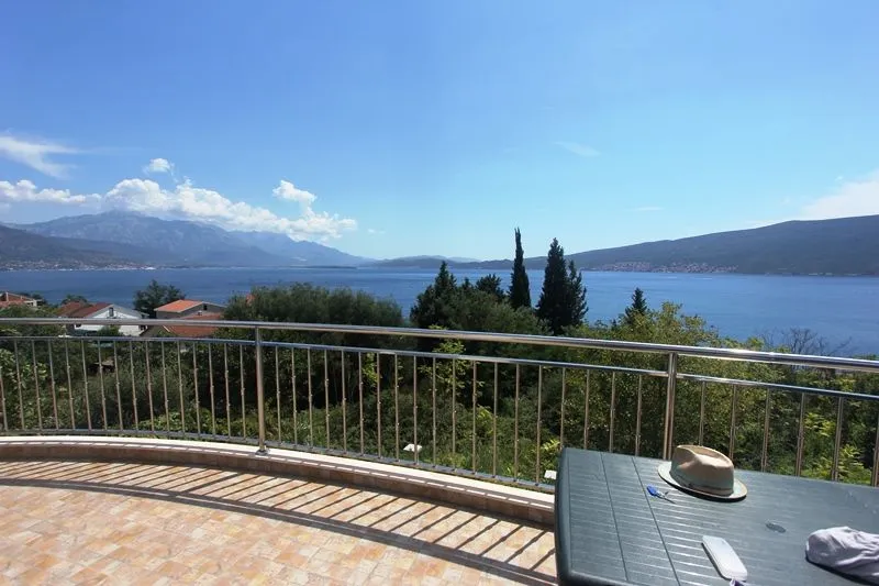 Sale, house, 174m², Baošići, Herceg Novi