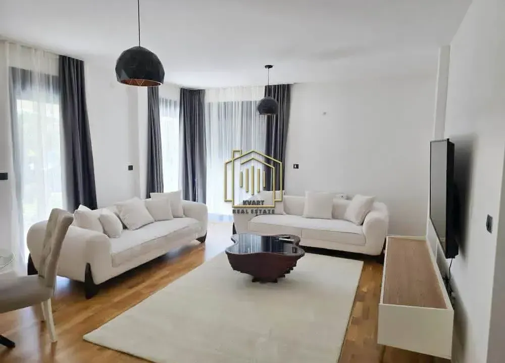 Izdavanje, dvosoban stan, 100m², Dalmatinska ulica, Podgorica
