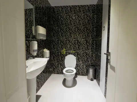 Prodaja, poslovni prostor, 1343m², Centar, Podgorica - image 2