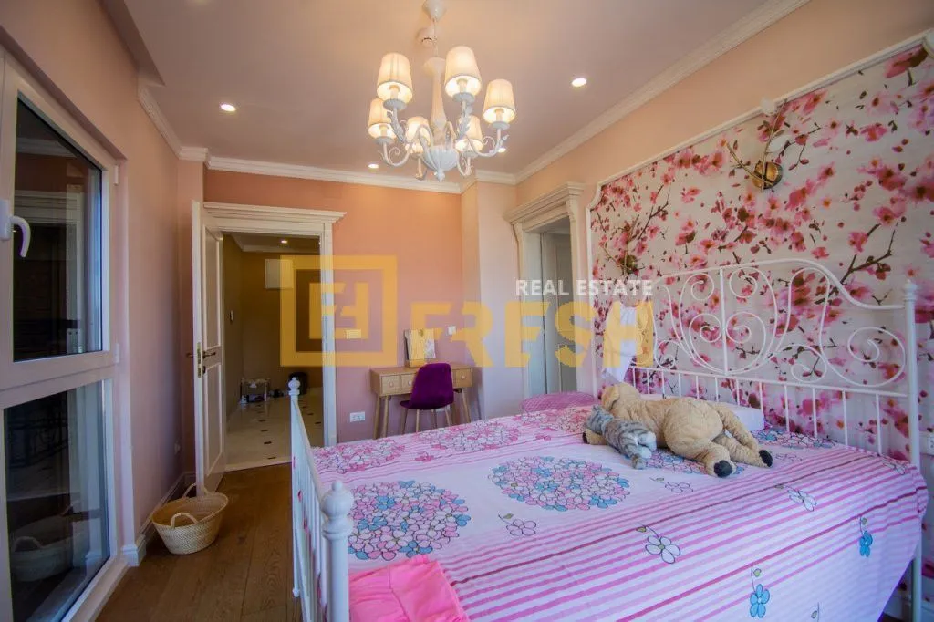 Prodaja, kuća, 371m², Tivat, Crna Gora