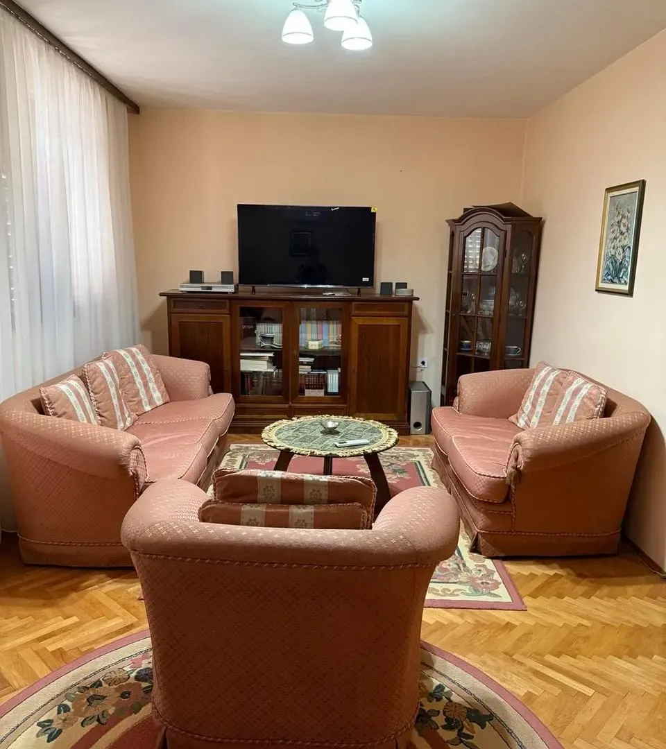 Izdavanje, kuća, 120m², Zagorič, Podgorica