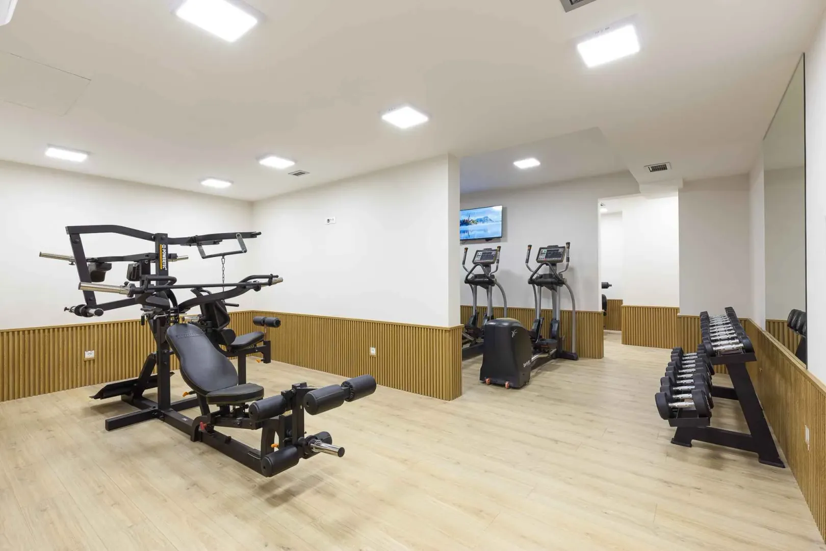 Prodaja, dvosoban stan, 104m², Bečići, Budva