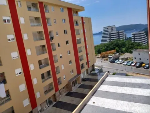 Sale, studio apartment, 31m², Bečići, Budva - image 2