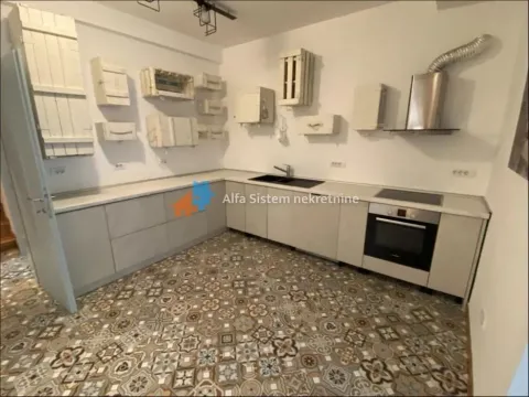 Rent, house, 280m², Savski Venac, Beograd - image 36