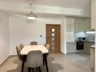 Izdavanje, trosoban stan, 86m², Kalimanj, Tivat - image 2