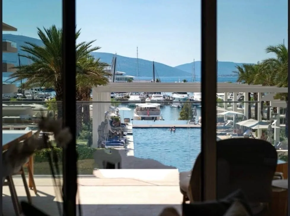 Prodaja, kuća, 200m², Donja Lastva, Tivat