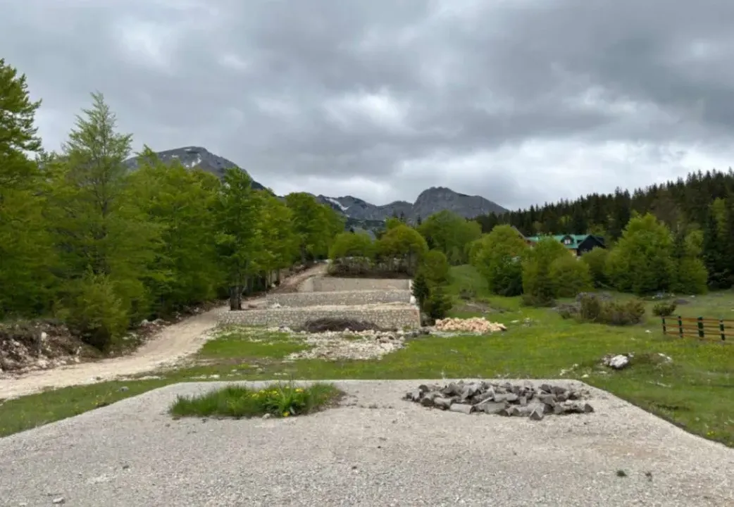 Prodaja, plac, 310m², Motički gaj, Žabljak