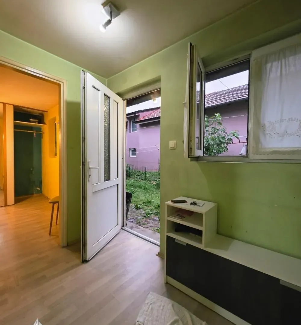 Prodaja, dvosoban stan, 33m², Zemun Sve Podlokacije, Beograd