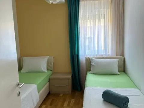 Rent, two bedroom apartment, 70m², Budva, Crna Gora - image 6