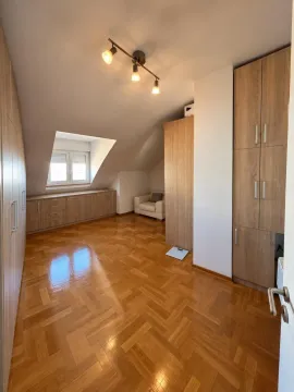 Prodaja, četvorosoban stan, 108m², Zemun Gornji Grad, Zemun Sve Podlokacije - image 10