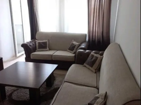 Izdavanje, dvosoban stan, 61m², Centar, Novi Sad