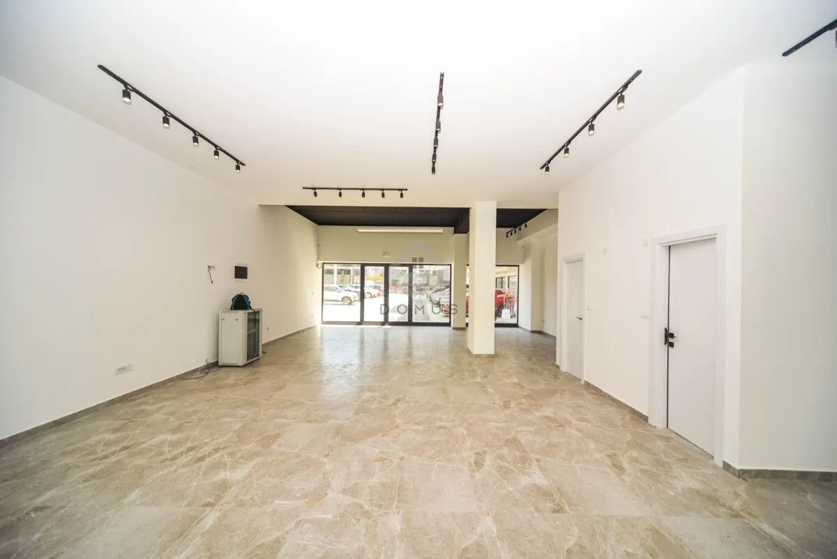 Rent, office space, 117m², Pobrežje, Podgorica