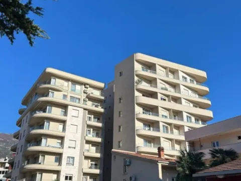 Sale, two bedroom apartment, 71m², Centar, Budva - image 2