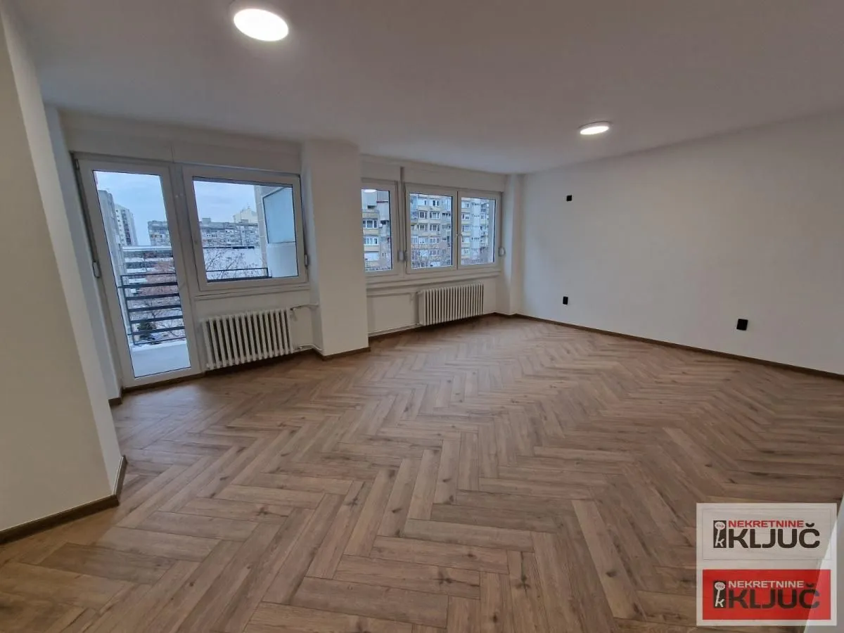 Prodaja, trosoban stan, 73m², Bulevar Oslobodjenja, Novi Sad Sve Podlokacije