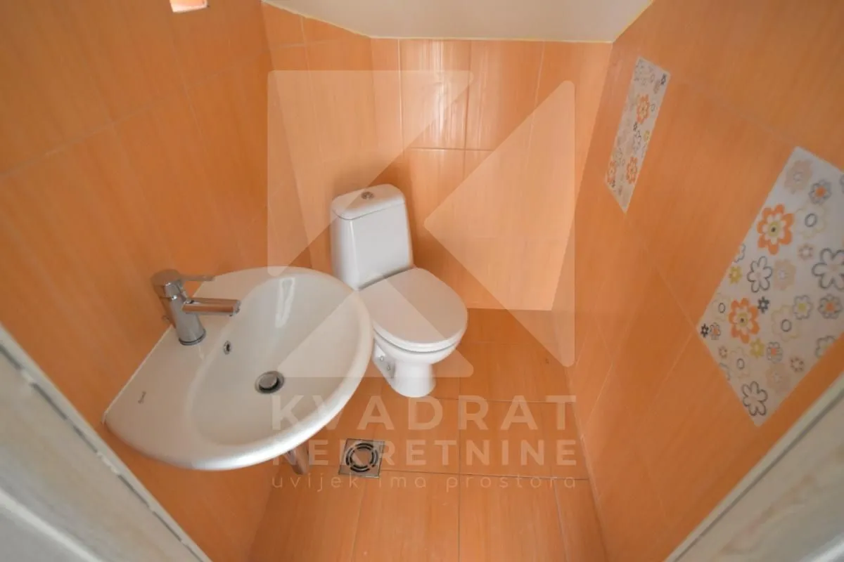 Rent, house, 370m², Zagorič, Podgorica