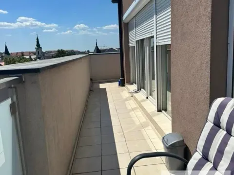 Prodaja, trosoban stan, 110m², Centar, Stara Pazova - image 21