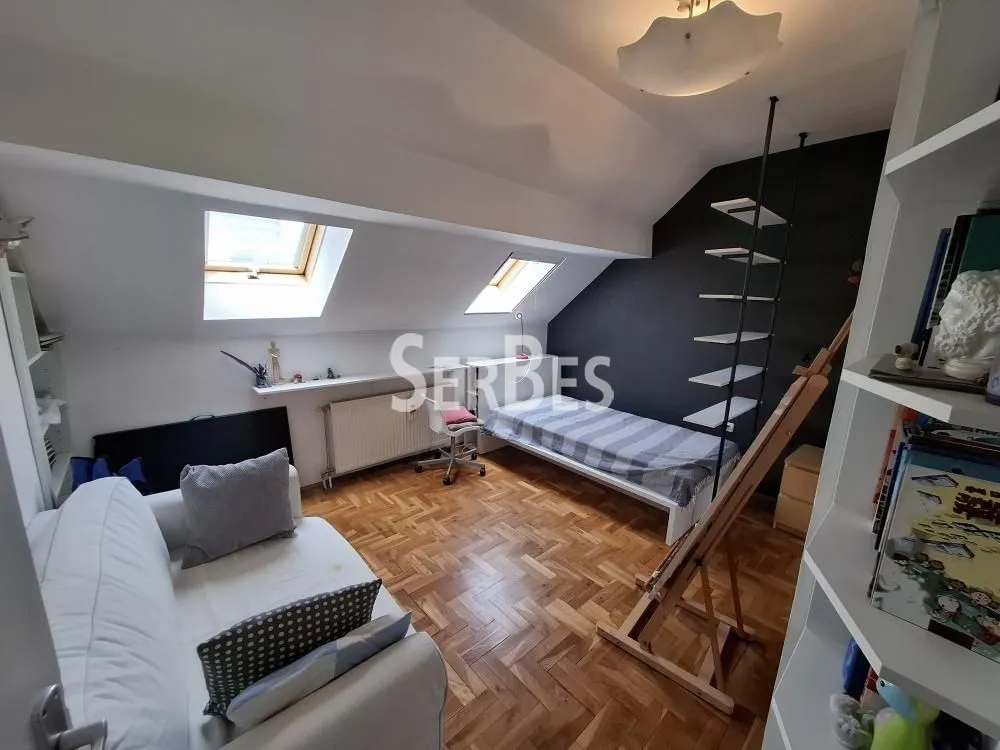 Prodaja, četvorosoban stan, 120m², Stari grad, Novi Sad