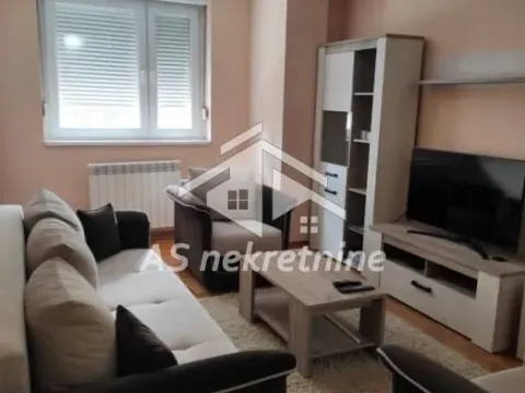 Izdavanje, trosoban stan, 80m², Lion, Zvezdara Sve Podlokacije - image 2