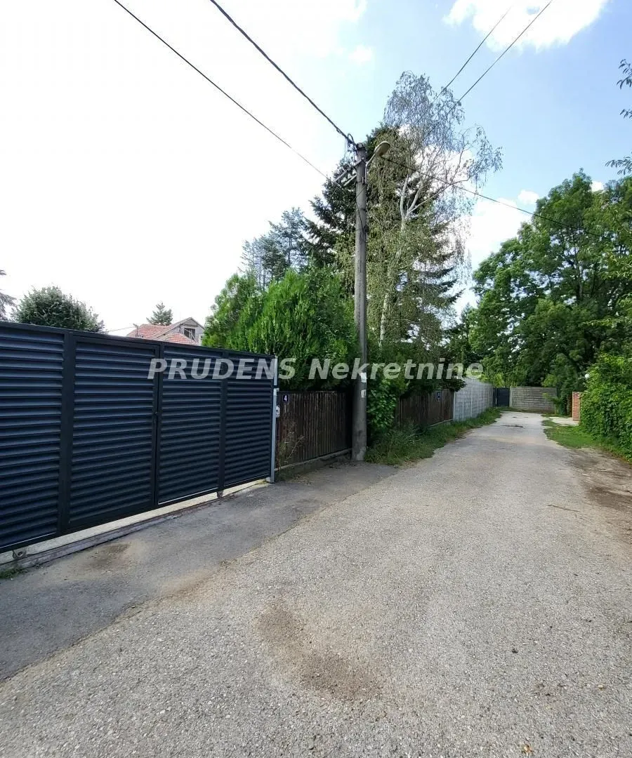 Sale, house, 400m², Voždovac Sve Podlokacije, Beograd