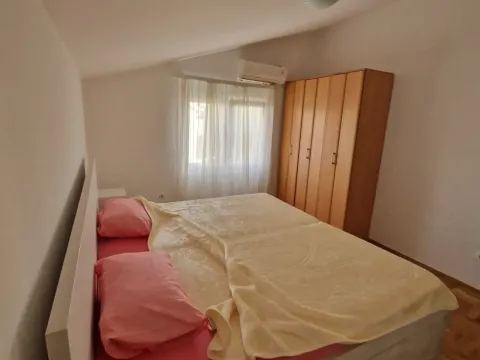 Rent, two bedroom apartment, 115m², Tološi, Podgorica - image 19