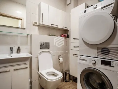 Sale, two bedroom apartment, 72m², City Kvart, Podgorica - image 8