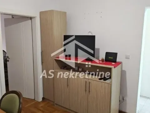 Rent, two bedroom apartment, 52m², Đeram Pijaca, Beograd - image 2