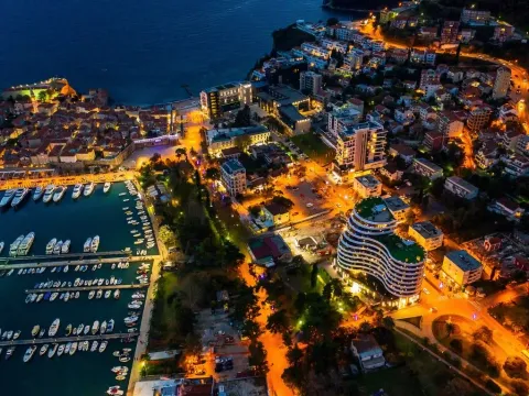 Sale, three bedroom apartment, 137m², Centar, Budva - image 21