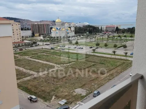 Izdavanje, garsonjera, 35m², Soho City, Bar - image 7