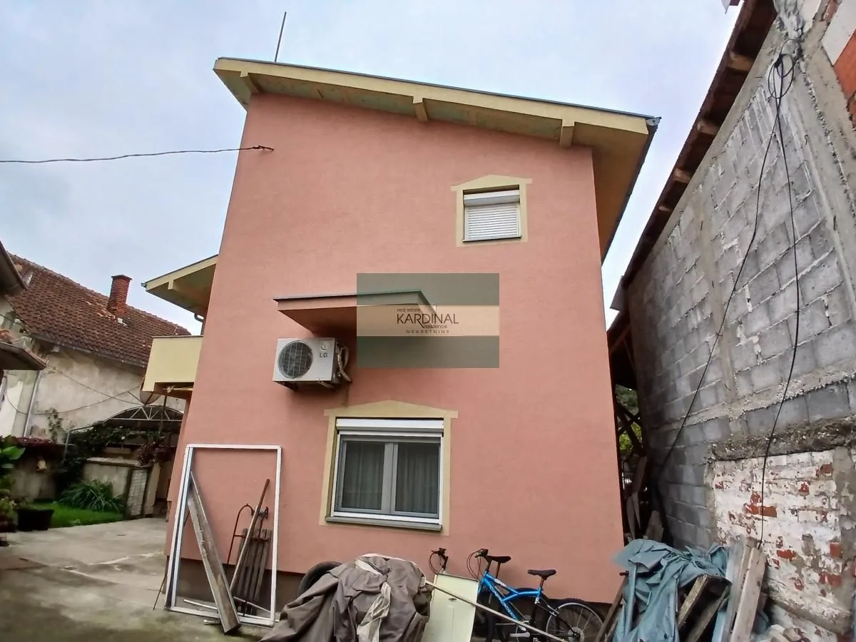 Prodaja, kuća, 334m², Tavrića obori, Jagodina