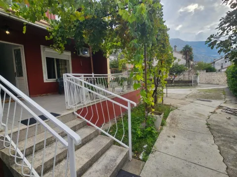 Rent, apartment, 90m², Kotor, Crna Gora - image 5