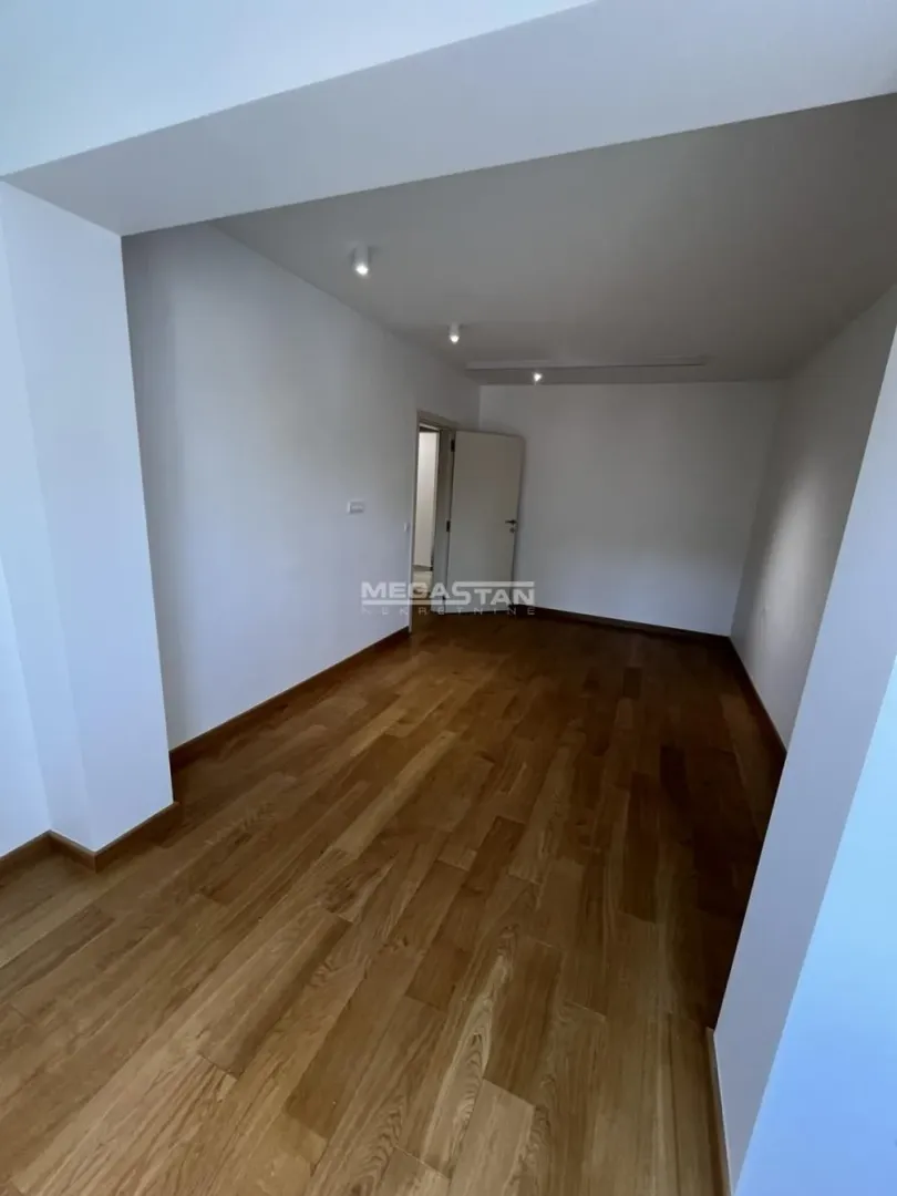Prodaja, četvorosoban stan, 93m², Vračar Hram, Vračar Sve Podlokacije