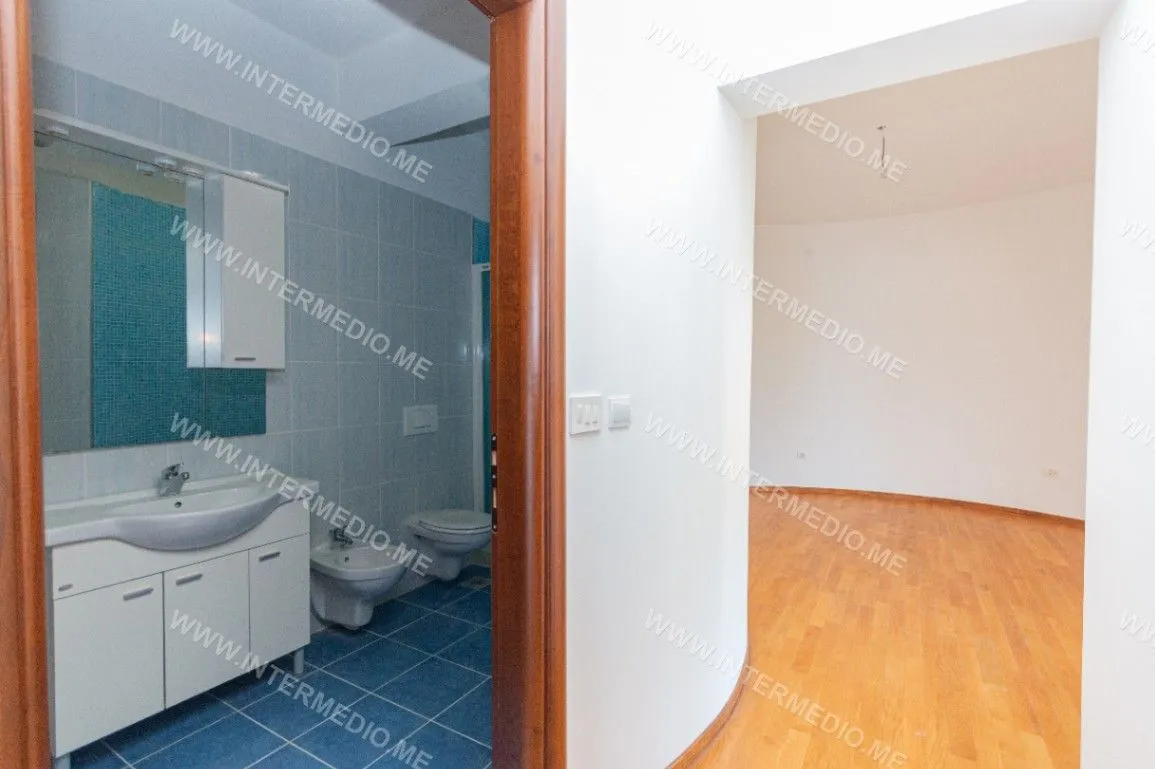 Prodaja, dvosoban stan, 126m², Igalo, Herceg Novi