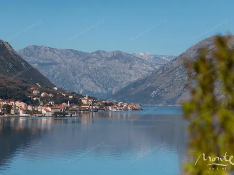 Sale, three bedroom apartment, 204m², Dobrota, Kotor - image 25
