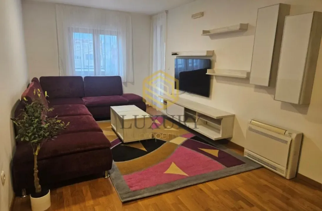 Izdavanje, jednosoban stan, 600m², Tološka šuma, Podgorica