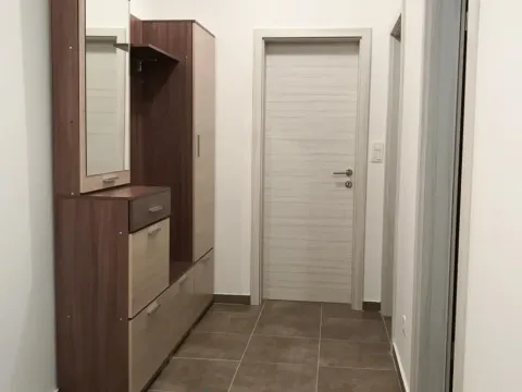 Rent, two bedroom apartment, 76m², Ljubović, Podgorica - image 2