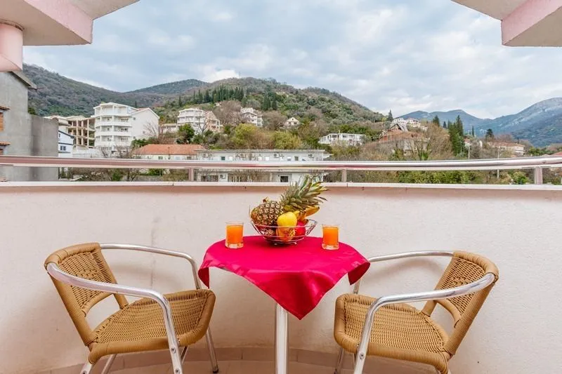 Sale, office space, 566m², Donja Lastva, Tivat
