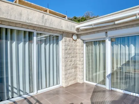 Sale, two bedroom apartment, 75m², Budva, Crna Gora - image 35