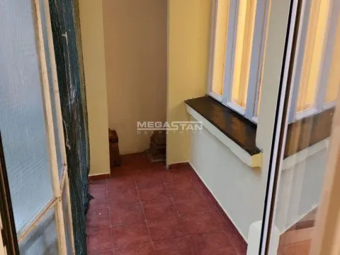Rent, three bedroom apartment, 70m², Stari Grad, Beograd - image 13