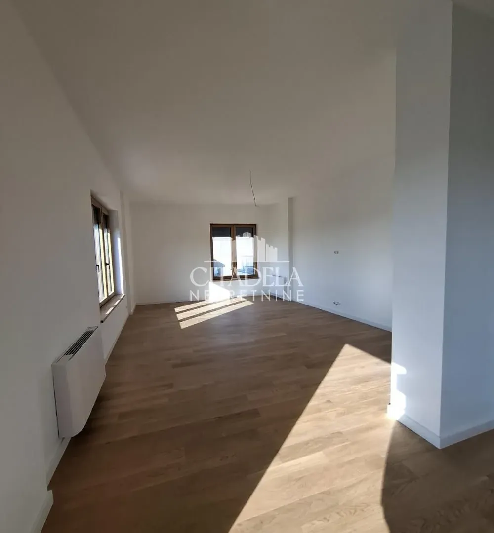 Sale, four bedroom apartment, 143m², Čukarica, Beograd