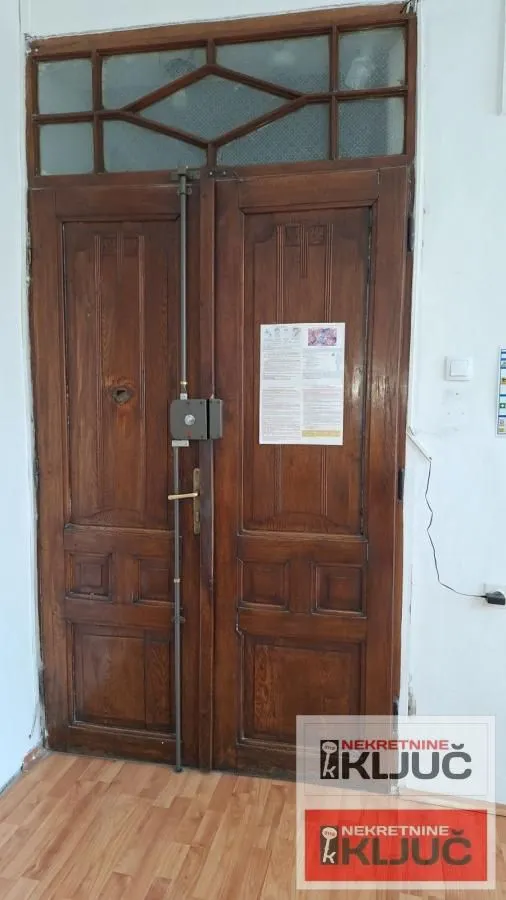 Izdavanje, četvorosoban stan, 103m², Centar, Novi Sad