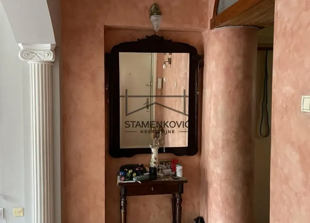 Prodaja, dvosoban stan, 58m², Centar, Novi Sad