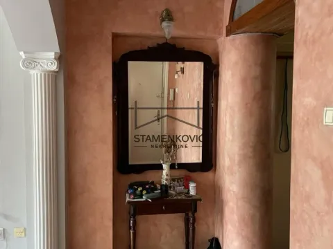 Prodaja, dvosoban stan, 58m², Centar, Novi Sad - image 1