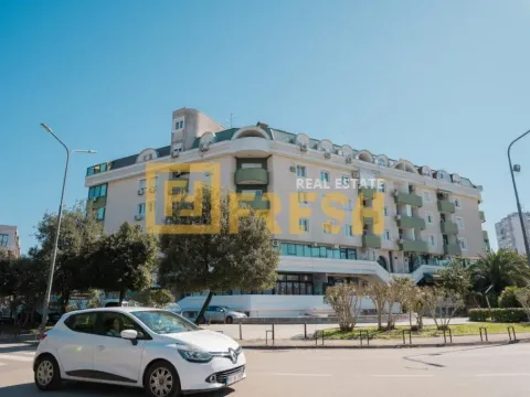 Izdavanje, poslovni prostor, 92m², Preko Morače, Podgorica